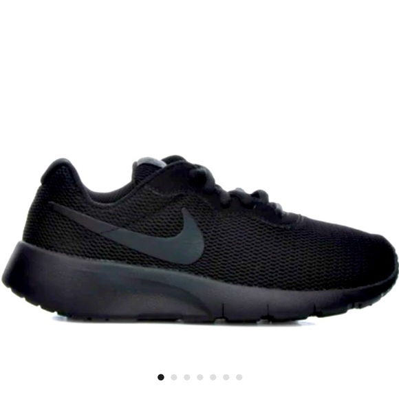 Nike Other - 4.5y Nike Boys Sneakers